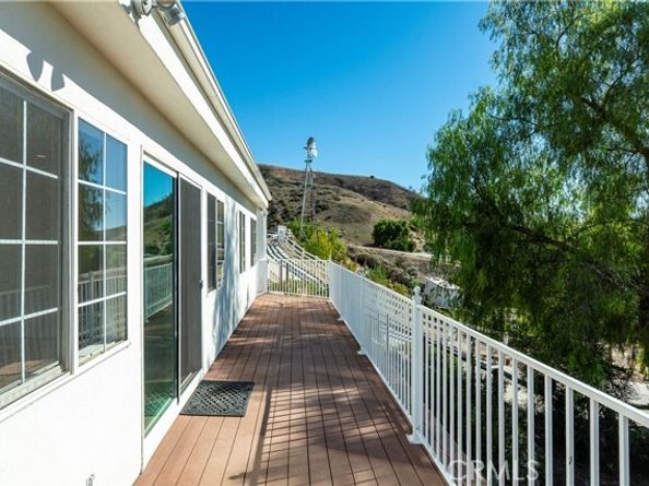 10161 Foothill Boulevard, Sylmar (los Angeles) CA 91342