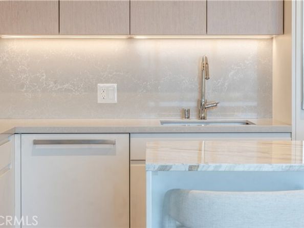 877 Francisco Street 1512, Los Angeles CA 90017
