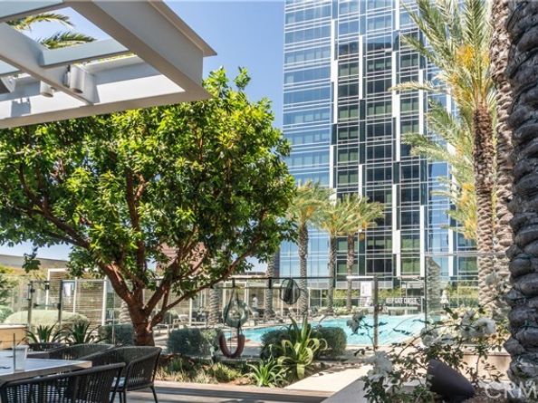 877 Francisco Street 1512, Los Angeles CA 90017