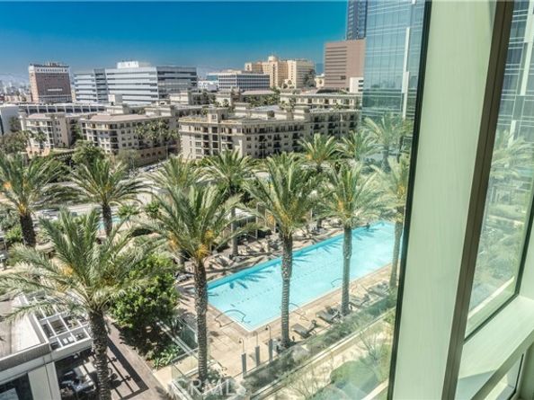 877 Francisco Street 1512, Los Angeles CA 90017
