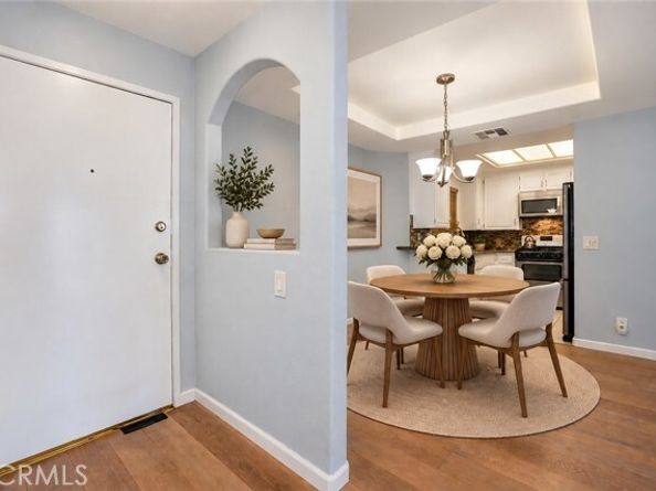 14415 Benefit Street 101, Sherman Oaks CA 91423