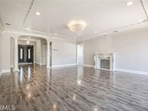 10752 Gerald Avenue, Granada Hills (los Angeles) CA 91344