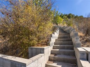 7804 Mcgroarty Street, Sunland (los Angeles) CA 91040