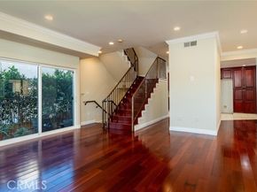 10160 Fernglen Avenue 7, Tujunga (los Angeles) CA 91042