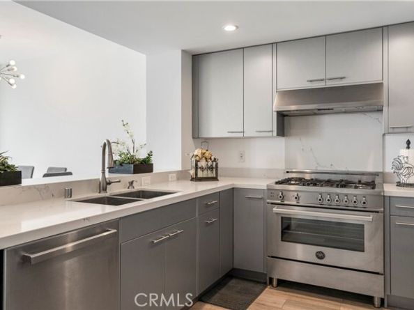 400 W Ocean Boulevard 1601, Long Beach CA 90802