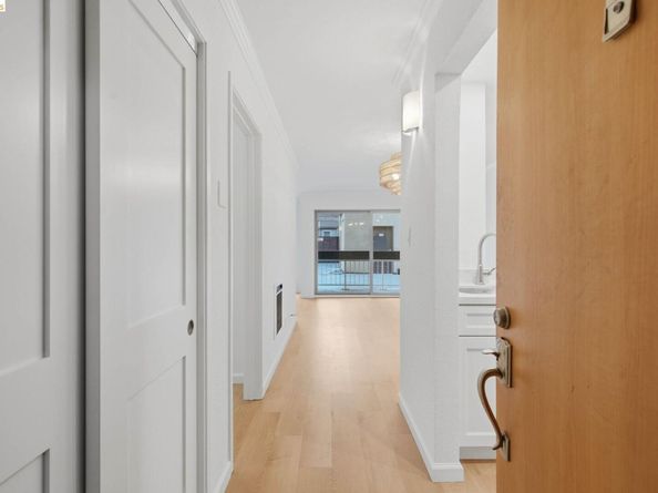 77 Fairmount Ave 112, Oakland CA 94611