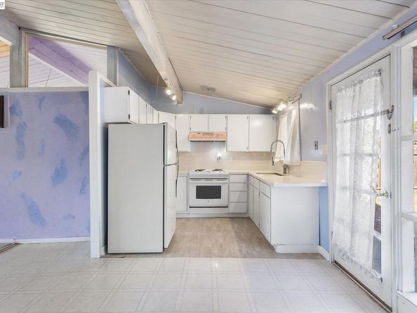 3042 Chrisland Ct, Concord CA 94520