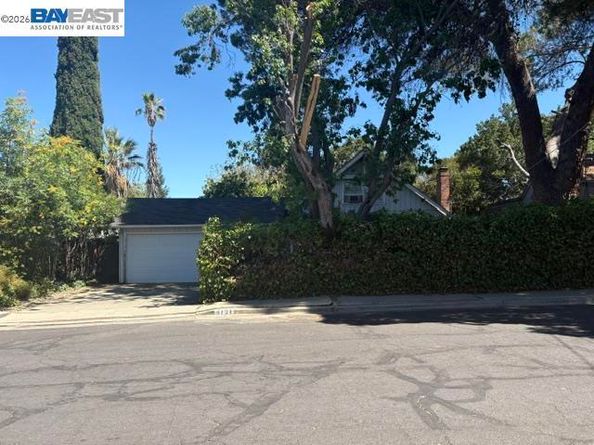 4131 Chaucer Drive, Concord CA 94521