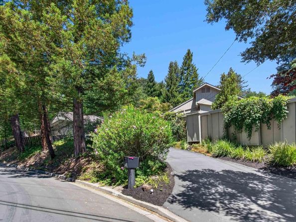 12 E Altarinda, Orinda CA 94563