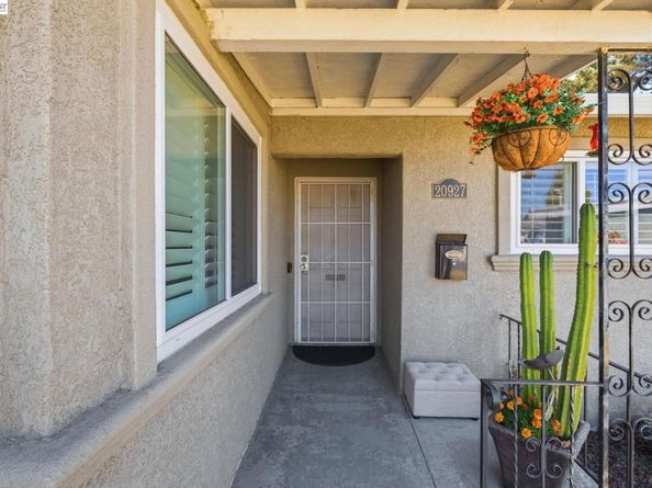 20927 Nunes Ave, Castro Valley CA 94546