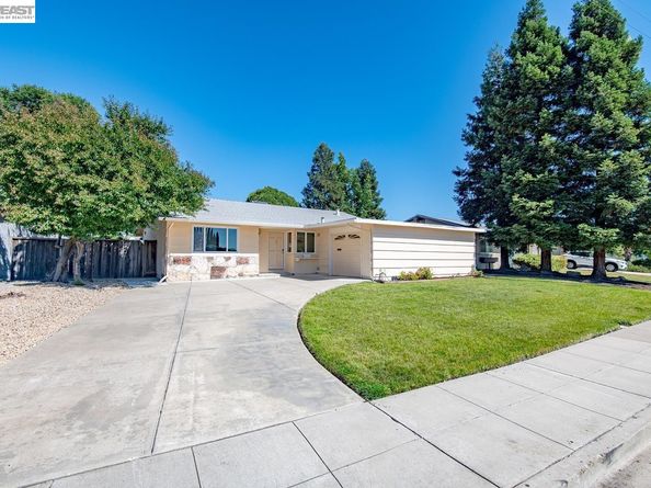 1457 Tulip Way, Livermore CA 94551
