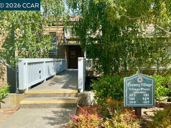 161 Village Pl, Martinez CA 94553