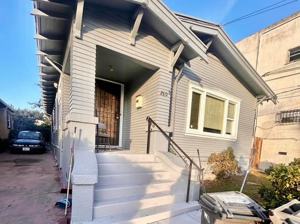 2806 Foothill Blvd, Oakland CA 94601