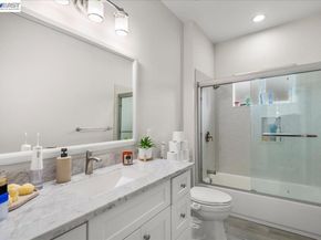 30544 Hoylake St, Hayward CA 94544