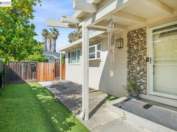 30544 Hoylake St, Hayward CA 94544