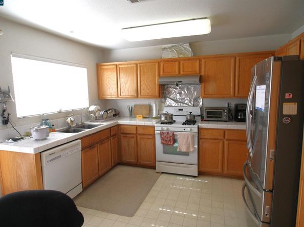 576 Ross Cir, Martinez CA 94553