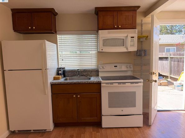 372 6TH Ave, Menlo Park CA 94025