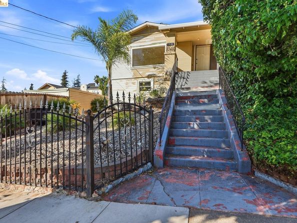 5320 El Camile AVE, Oakland CA 94619