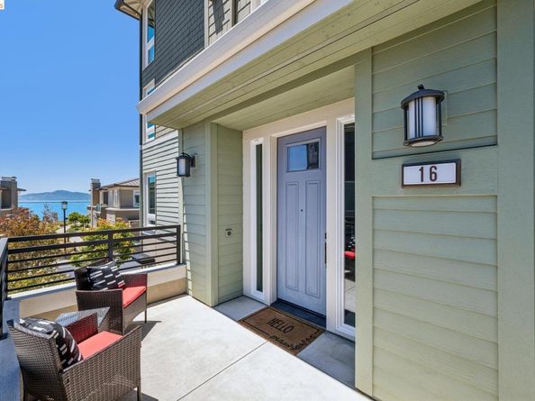 16 Sea Star Ct, Richmond CA 94801