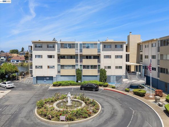 2137 Otis Drive 302, Alameda CA 94501