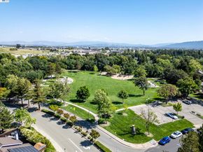 7633 Tuscany Dr, Dublin CA 94568
