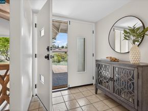 26 Carisbrook Dr, Orinda CA 94563