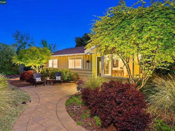 26 Carisbrook Dr, Orinda CA 94563