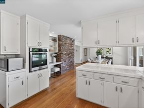 26 Carisbrook Dr, Orinda CA 94563