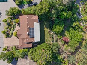 26 Carisbrook Dr, Orinda CA 94563