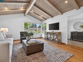 26 Carisbrook Dr, Orinda CA 94563