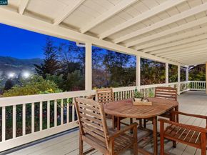 26 Carisbrook Dr, Orinda CA 94563