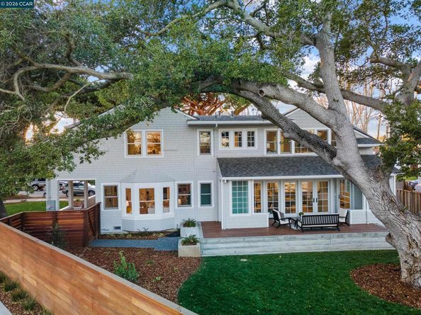 524 Oak Grove Ave., Burlingame CA 94010