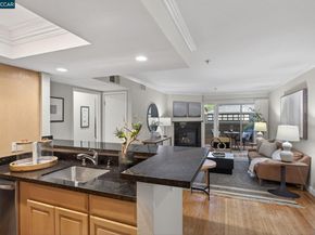 2560 Oak Rd 120, Walnut Creek CA 94597