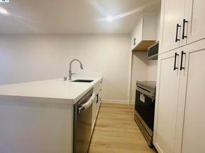 1428 Madison St #104, Oakland CA 94612