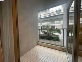 1428 Madison St #104, Oakland CA 94612