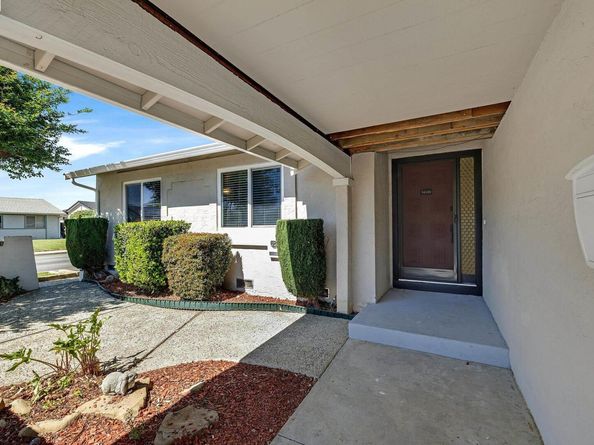 34104 Cromwell Pl, Fremont CA 94555