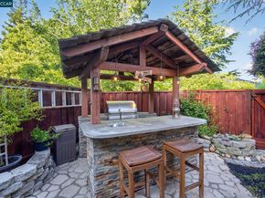 3983 Inverness Cmn, Livermore CA 94551