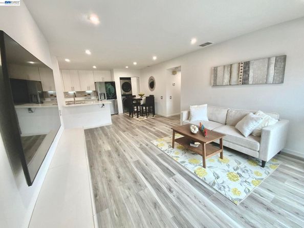 277 Hackamore Cmn, Fremont CA 94539