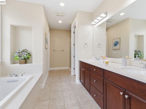 4266 Sunset View Dr, Dublin CA 94568
