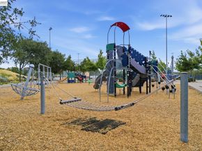 4266 Sunset View Dr, Dublin CA 94568