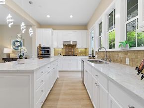 4266 Sunset View Dr, Dublin CA 94568
