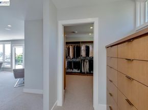 1235 Hawthorne St, Alameda CA 94501