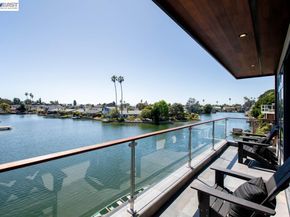 1235 Hawthorne St, Alameda CA 94501