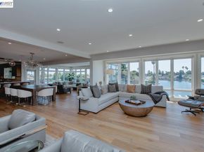 1235 Hawthorne St, Alameda CA 94501