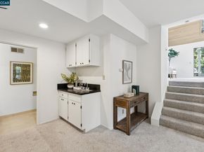 39 Saint Stephens Dr, Orinda CA 94563