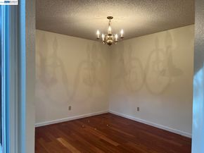 212 Puddingstone Rd, Alameda CA 94502