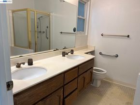 212 Puddingstone Rd, Alameda CA 94502