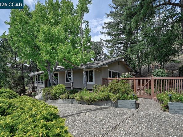 3018 Bradbury Dr, Lafayette CA 94549