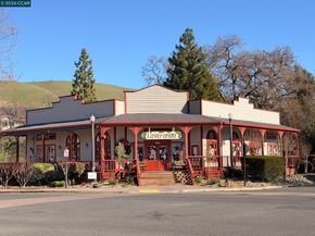 1346 Maryland Dr, Concord CA 94521