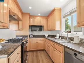 1346 Maryland Dr, Concord CA 94521